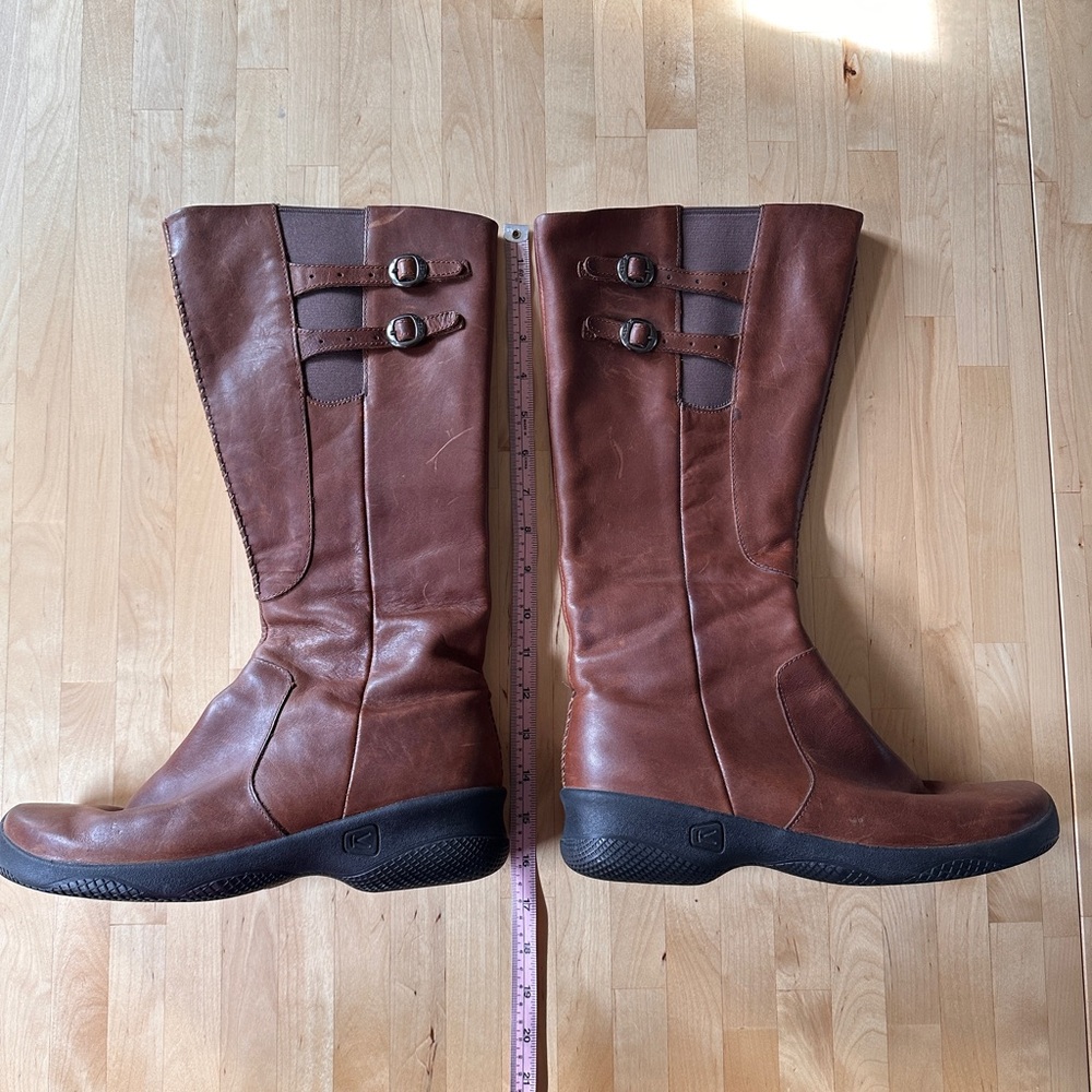 Keens Tall Calf height leather boots